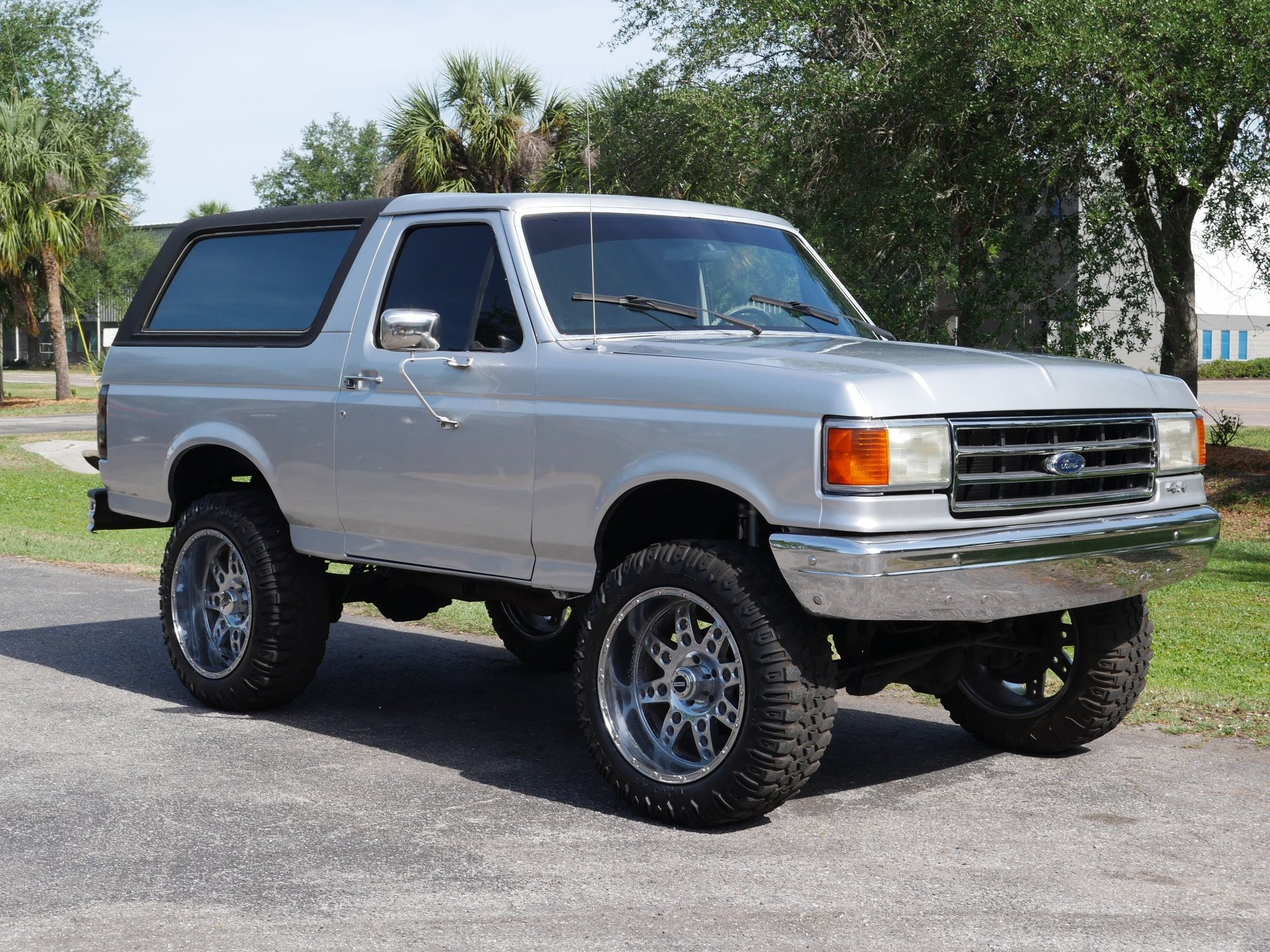 Used 1990 Ford Bronco AWD/4WD image 36