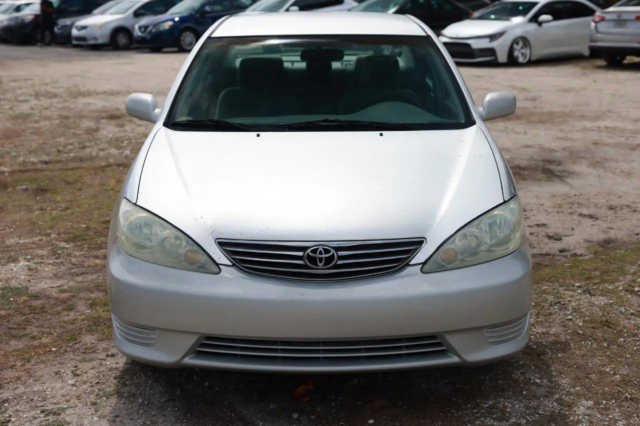 Used 2005 Toyota Camry SE FWD image 19