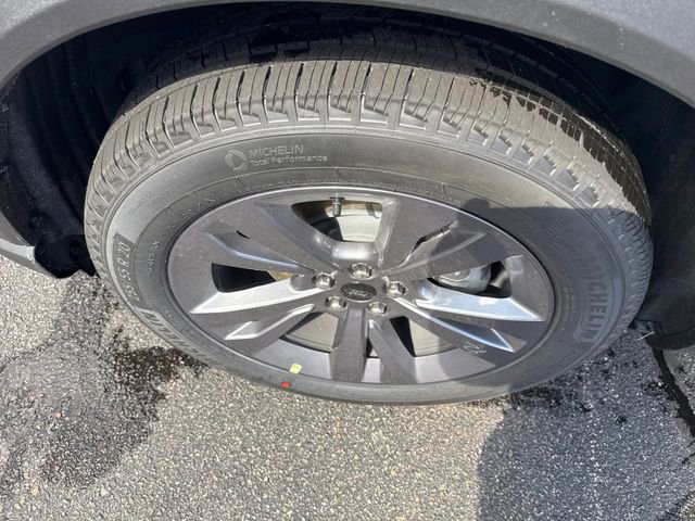 New 2026 Ford Explorer Active w/ Active Comfort Package image 15