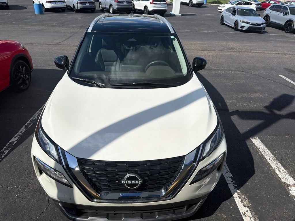 Used 2023 Nissan Rogue SL w/ SL Premium Package AWD/4WD image 7