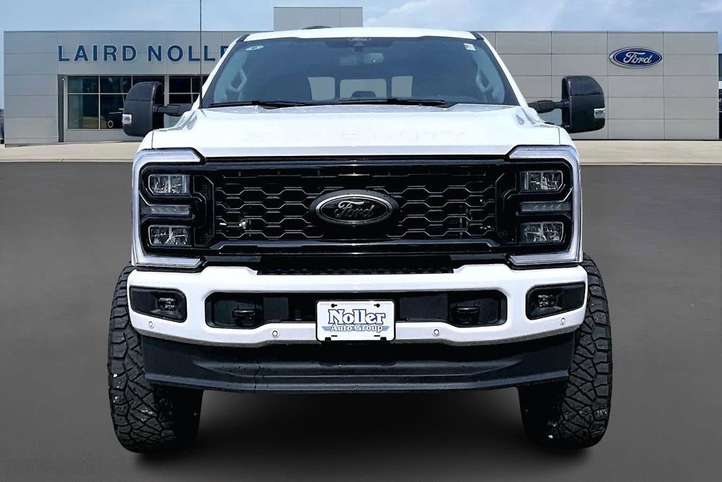 New 2026 Ford F250 Lariat w/ Black Appearance Package image 15