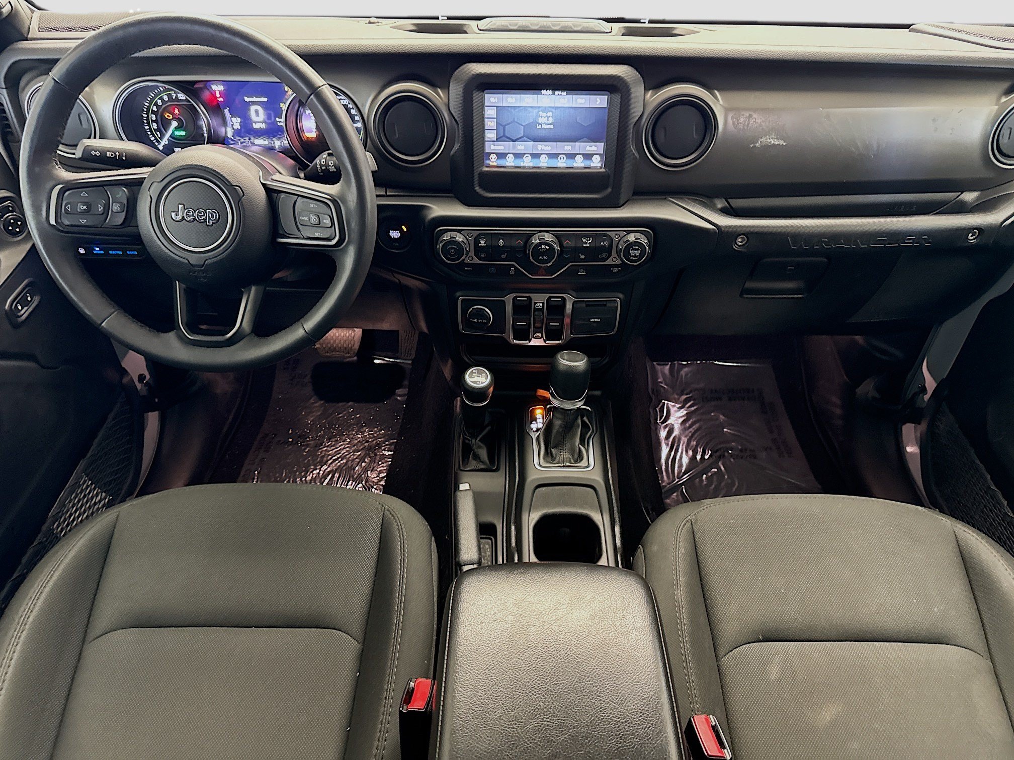 Used 2023 Jeep Wrangler Unlimited w/ Cold Weather Group AWD/4WD image 14