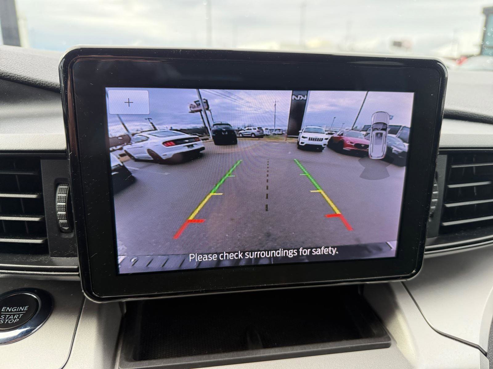 Used 2022 Ford Explorer XLT image 27