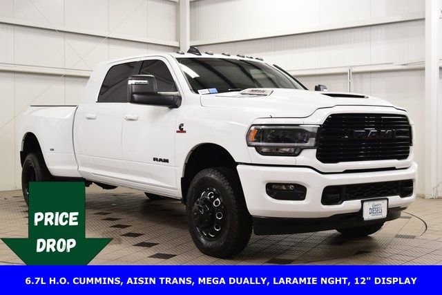 Used 2024 RAM 3500 Laramie w/ Night Edition AWD/4WD image 1