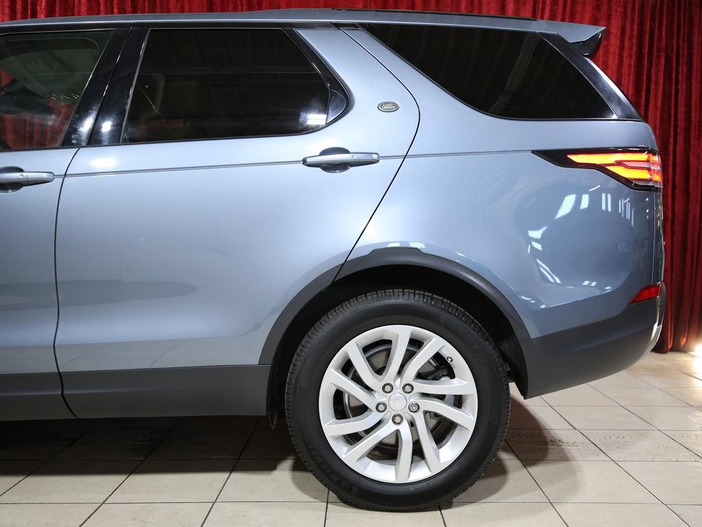 Used 2018 Land Rover Discovery HSE AWD/4WD image 6
