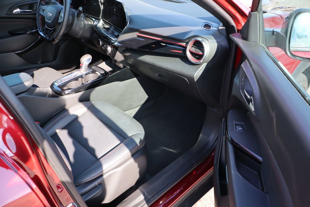 Used 2024 Chevrolet Trax RS w/ Driver Confidence Package image 41