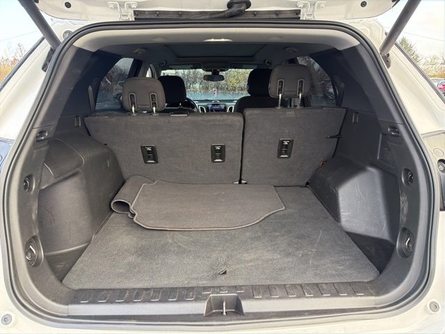 Used 2019 Chevrolet Equinox LT w/ Sun & Navigation Package image 8