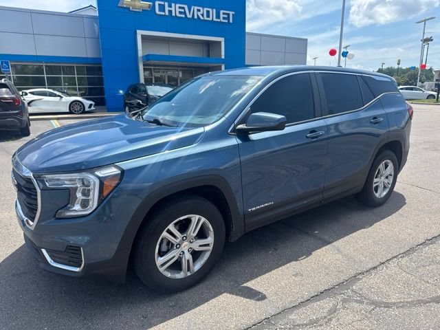 Used 2024 GMC Terrain SLE