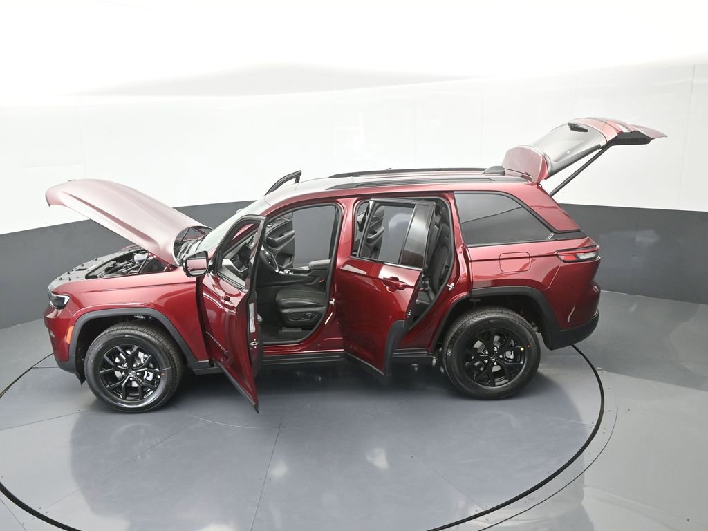 New 2025 Jeep Grand Cherokee Altitude image 59