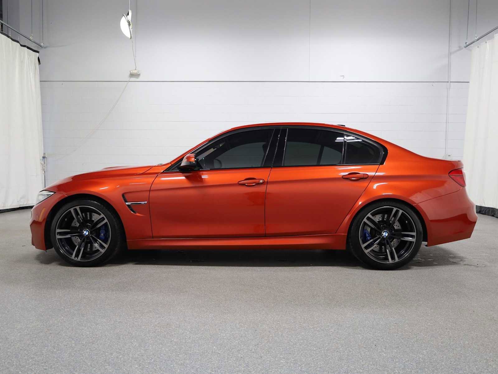 Used 2016 BMW M3 RWD image 2