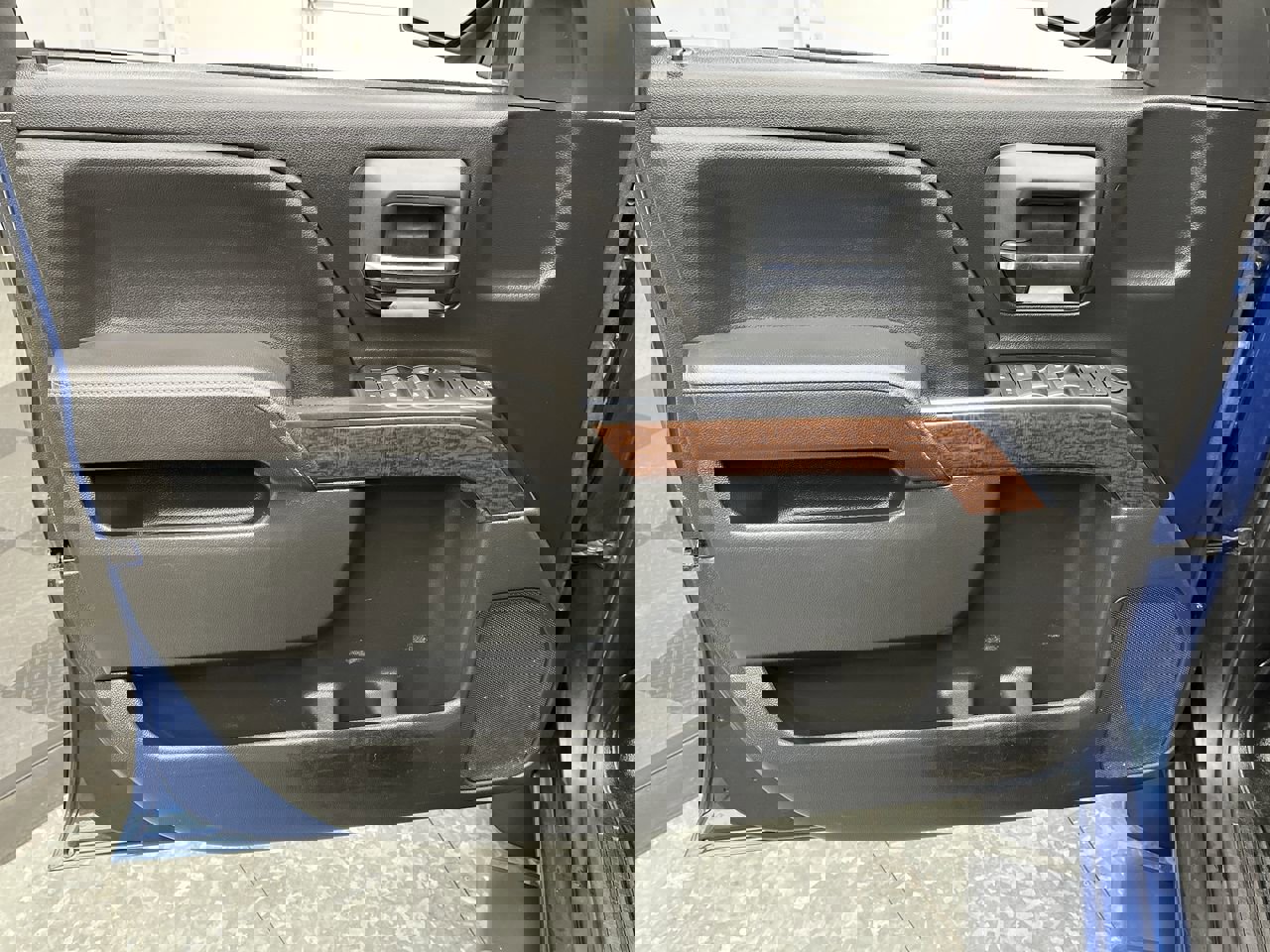 Used 2018 GMC Sierra 1500 SLE image 6