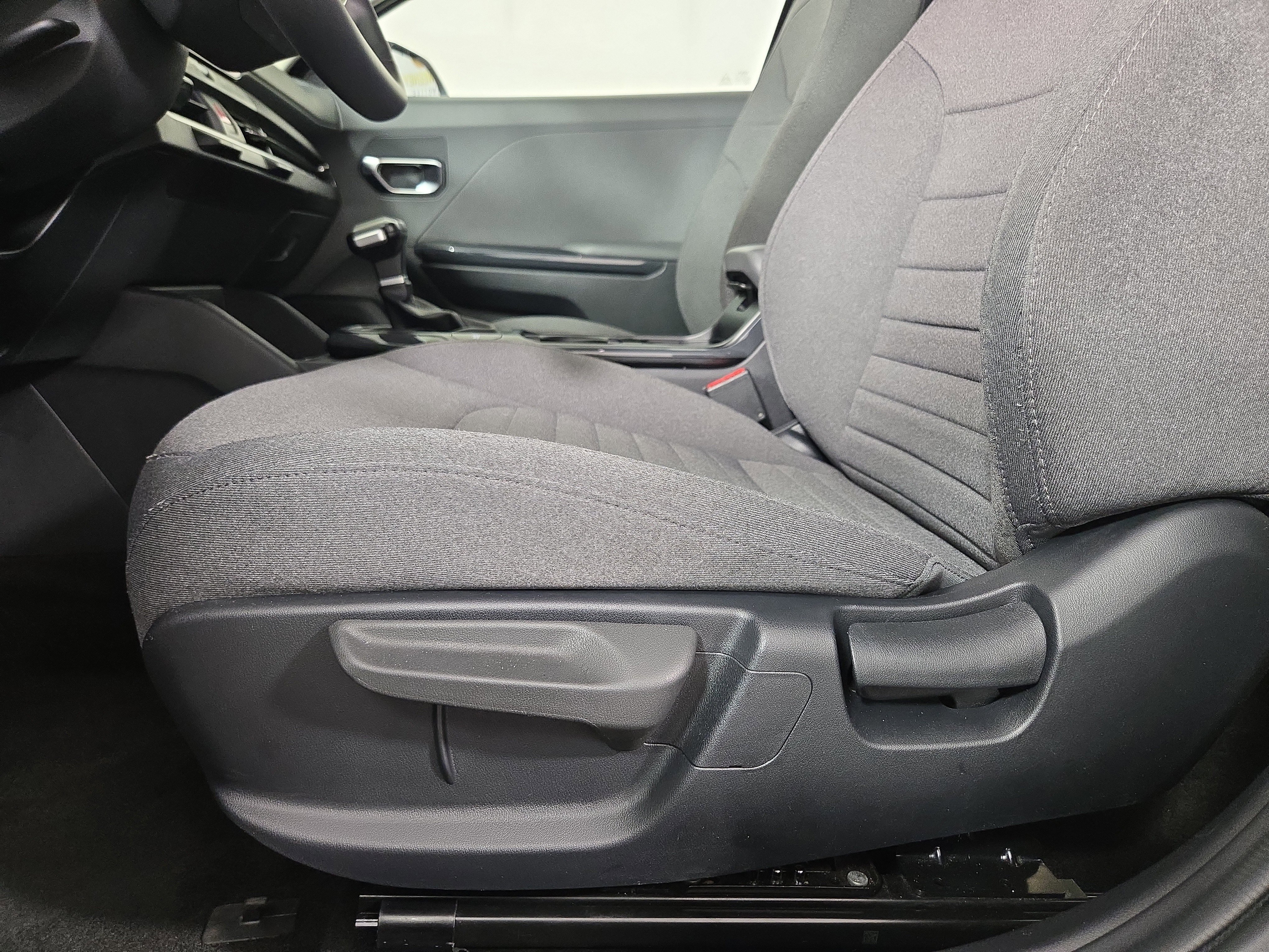 Used 2025 Kia K4 EX FWD image 28