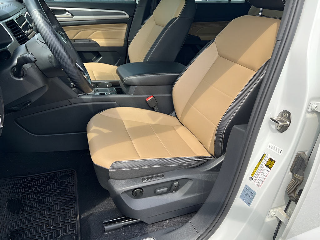 Used 2021 Volkswagen Atlas Cross Sport SEL R-Line FWD image 16