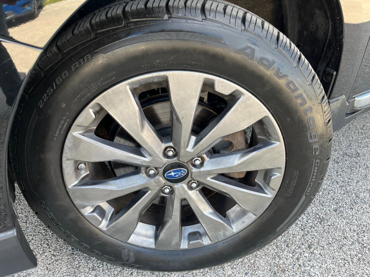 Used 2018 Subaru Outback 3.6R Touring AWD/4WD image 39
