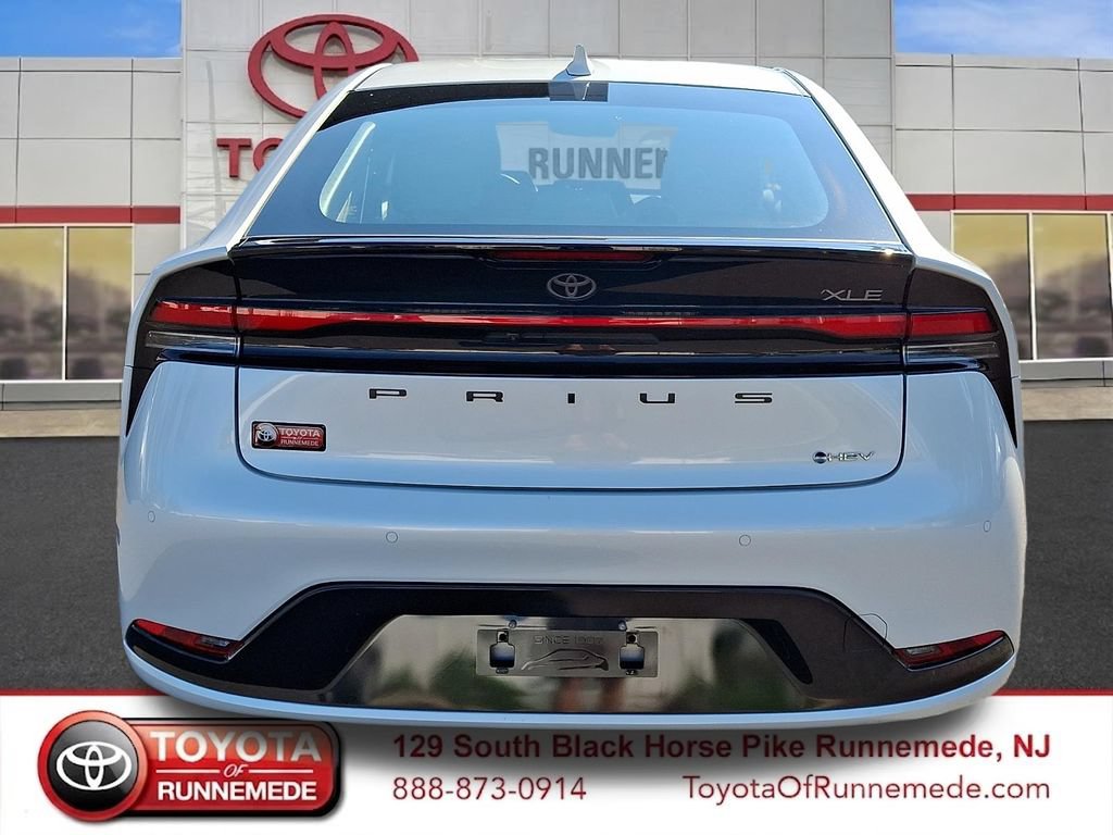 Certified 2024 Toyota Prius XLE AWD/4WD image 5