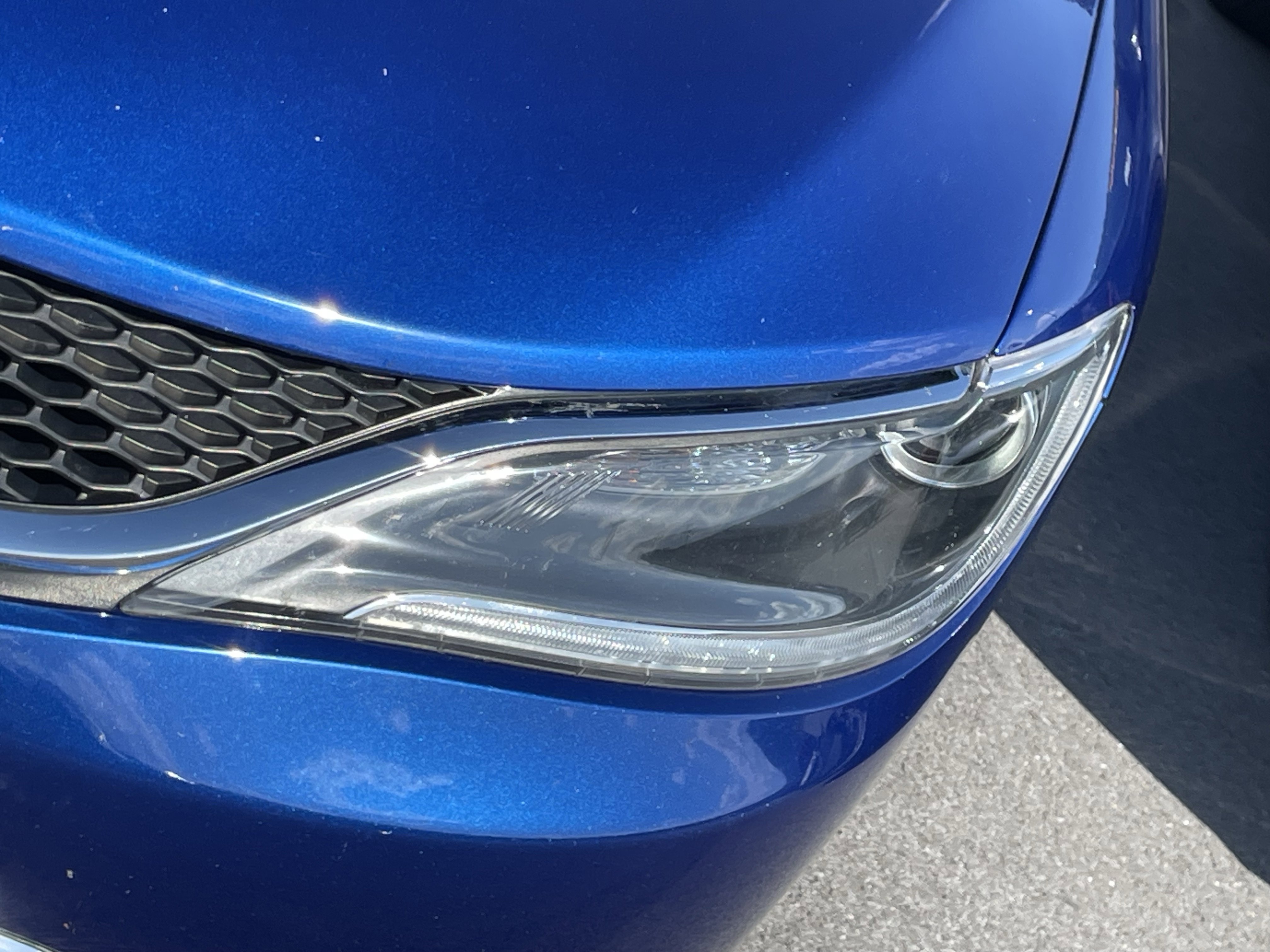 Used 2016 Chrysler 200 Limited w/ Anniversary Edition image 4