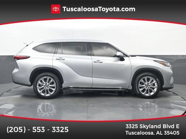 Used 2021 Toyota Highlander Limited FWD image 1
