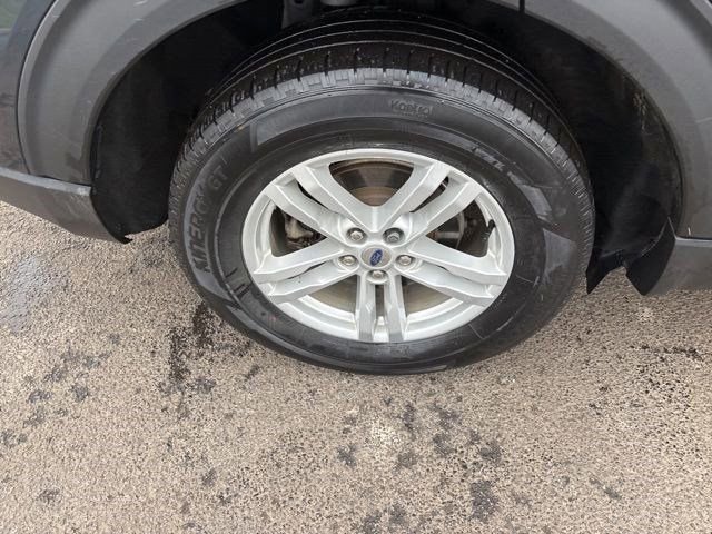 Used 2022 Ford Explorer XLT image 46