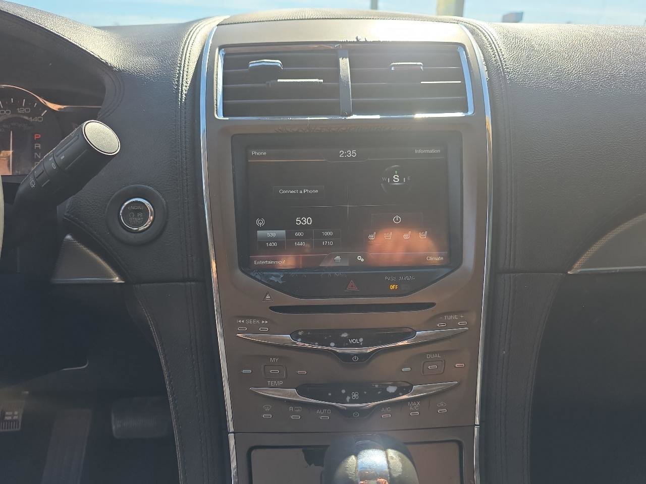 Used 2012 Lincoln MKX FWD image 16