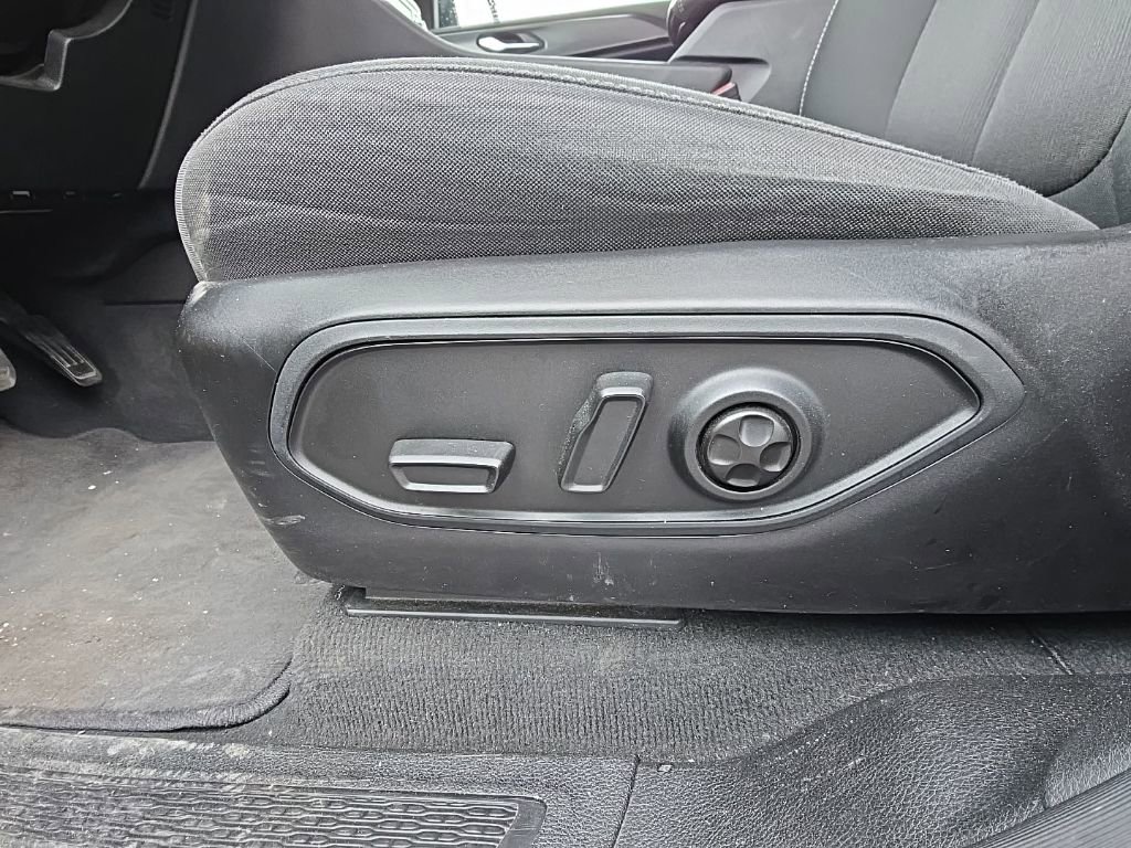 Used 2024 Jeep Grand Cherokee Laredo AWD/4WD image 10