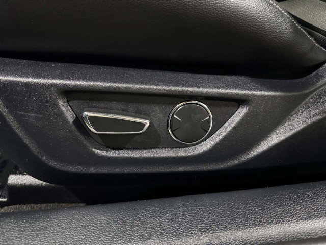 Used 2016 Ford Mustang Premium image 25