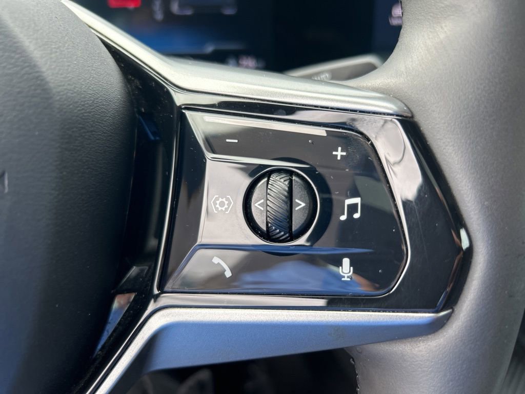 Used 2024 BMW i5 eDrive40i RWD image 43