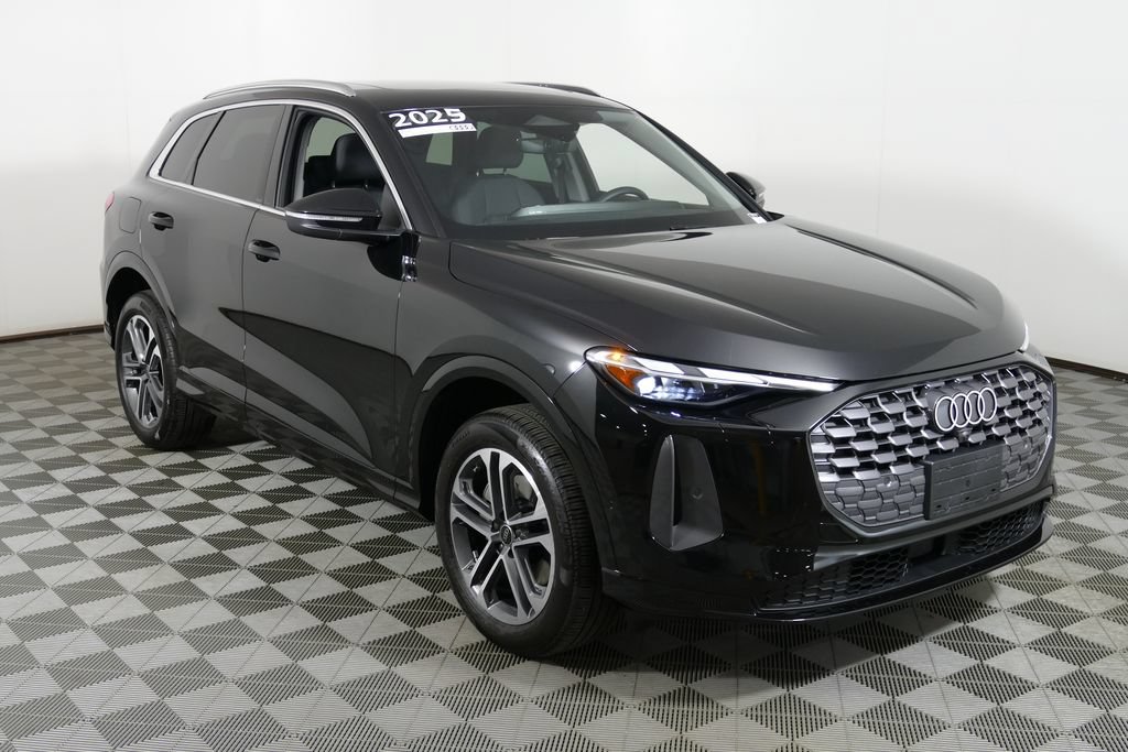 Used 2025 Audi Q5 Premium w/ Convenience Package
