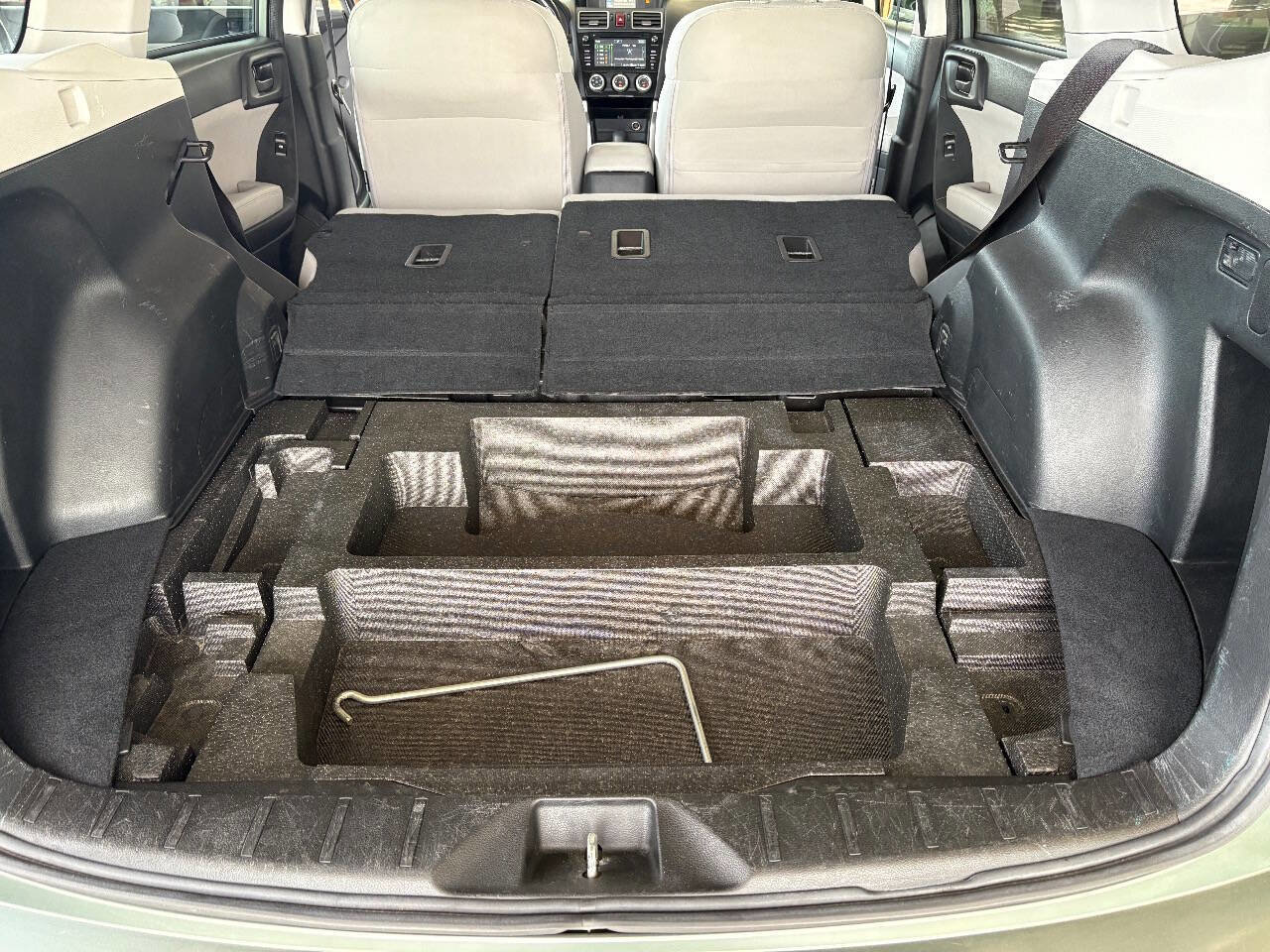 Used 2016 Subaru Forester 2.5i Premium w/ All-Weather Package image 30