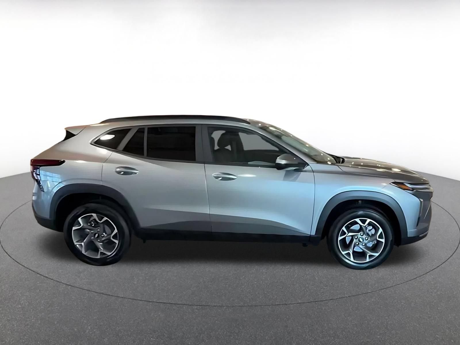 Used 2026 Chevrolet Trax LT FWD image 15
