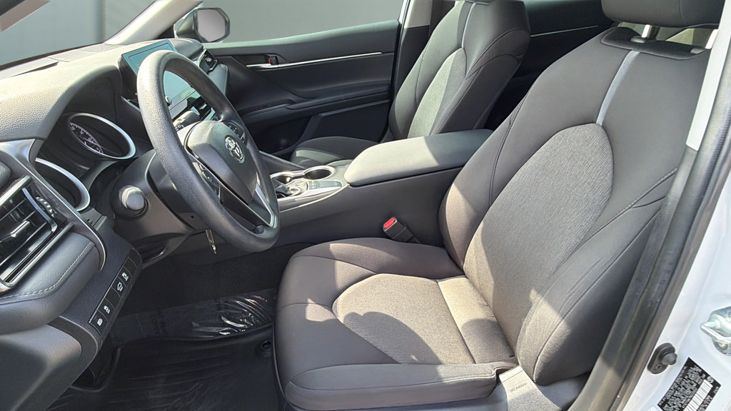 Used 2024 Toyota Camry LE FWD image 17