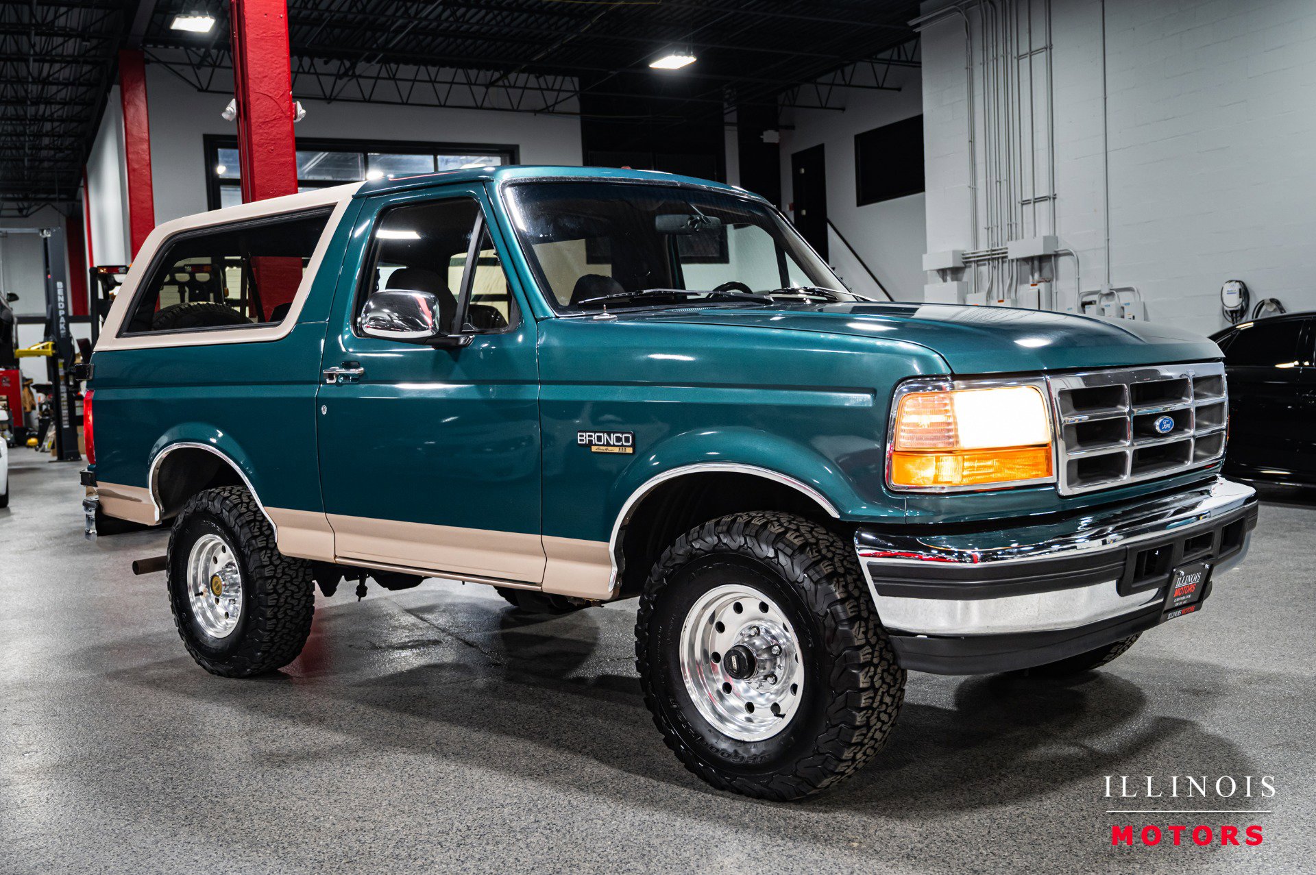 Used 1996 Ford Bronco Eddie Bauer image 7