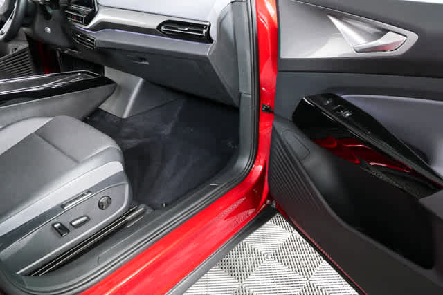 Used 2023 Volkswagen ID.4 Pro S image 28