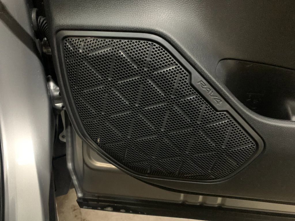 Used 2024 Toyota RAV4 XLE image 21