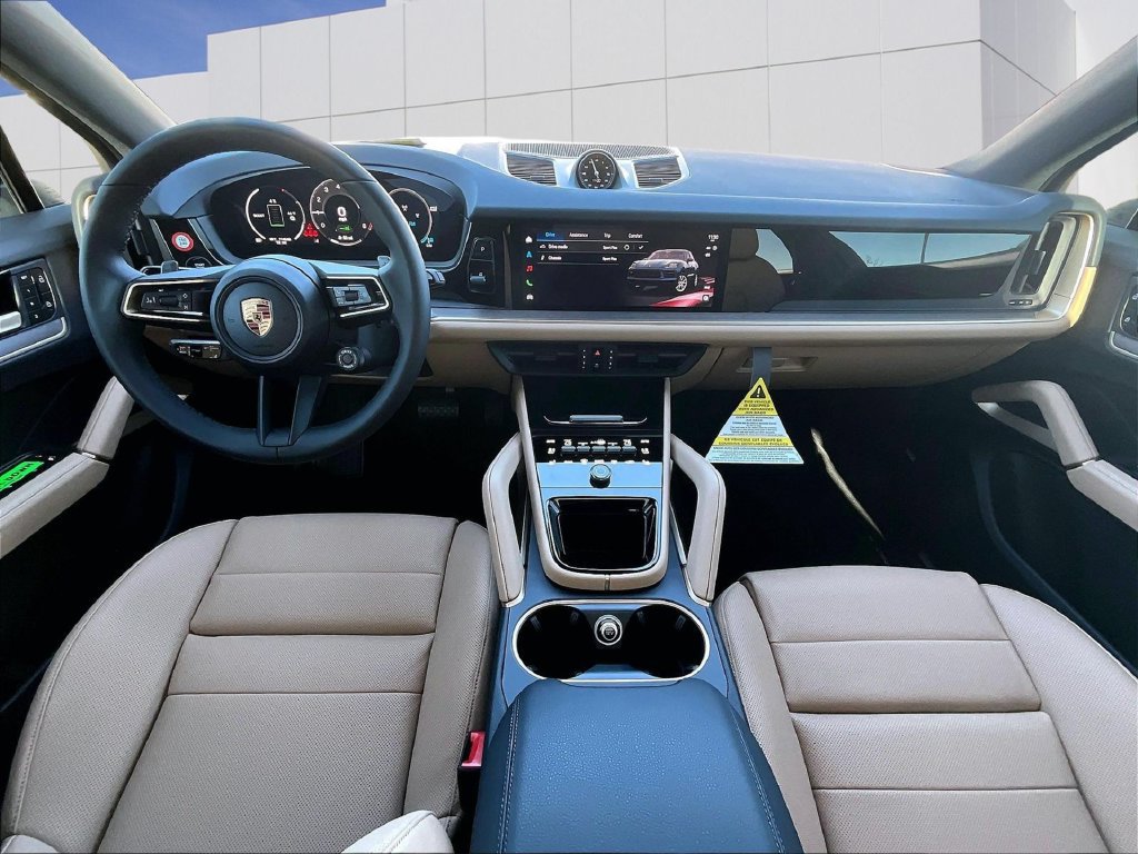 Certified 2026 Porsche Cayenne E-Hybrid AWD/4WD image 13