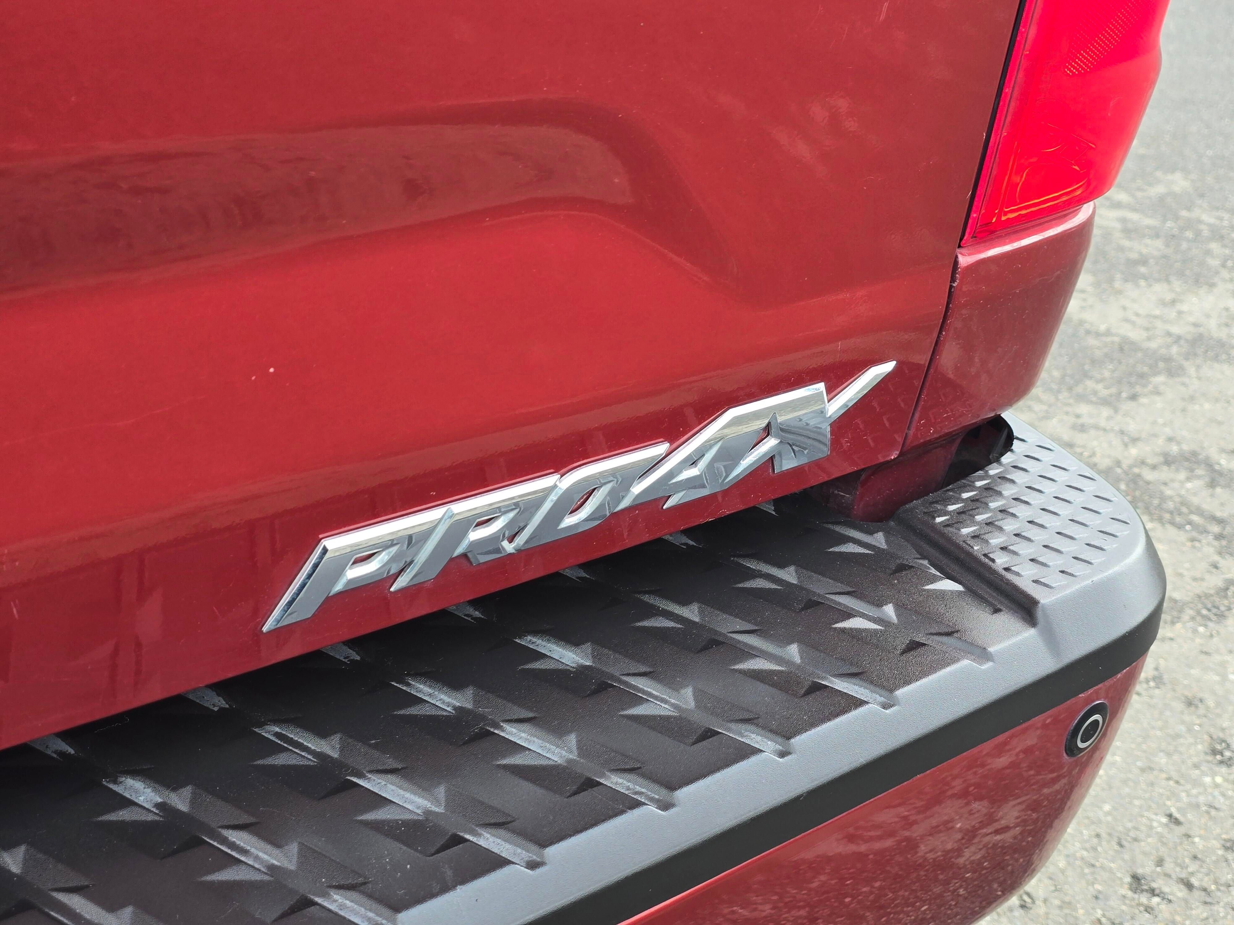 Used 2018 Nissan Titan PRO-4X w/ Pro-4x Convenience Package AWD/4WD image 10