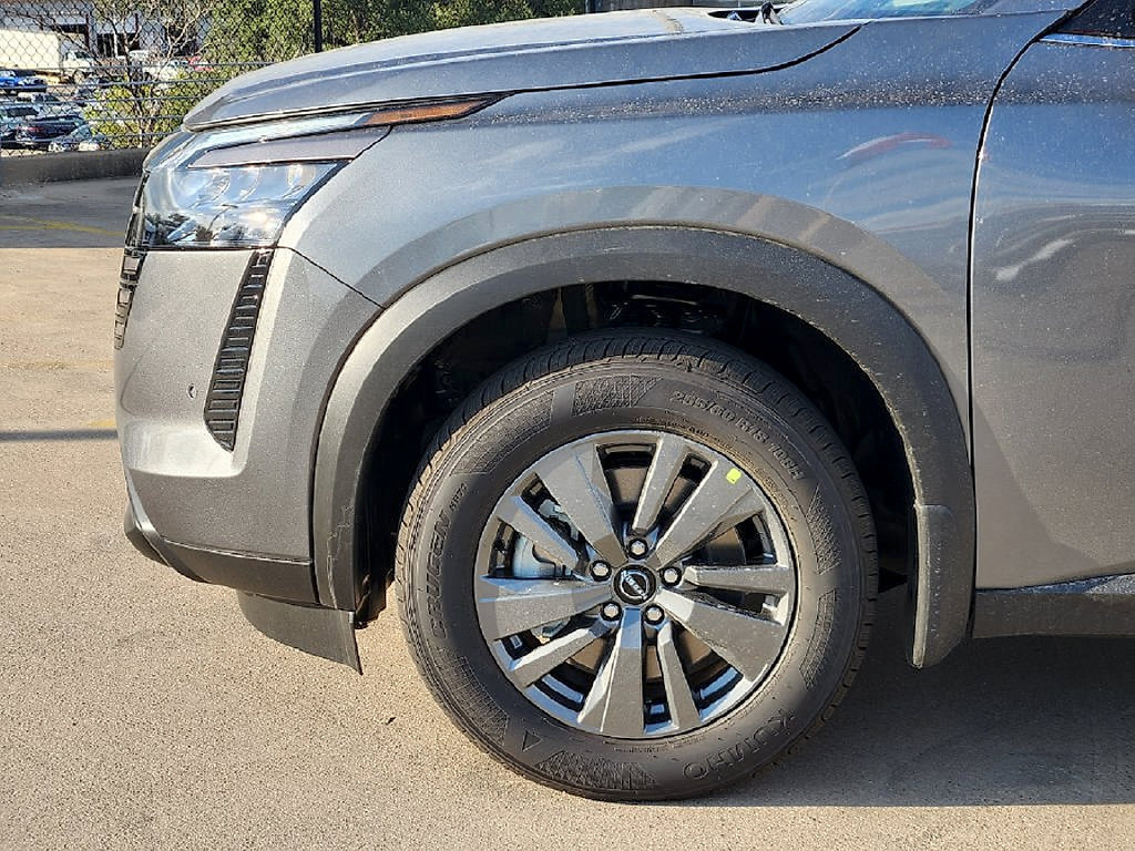 New 2026 Nissan Pathfinder SV w/ Cargo Package FWD image 9