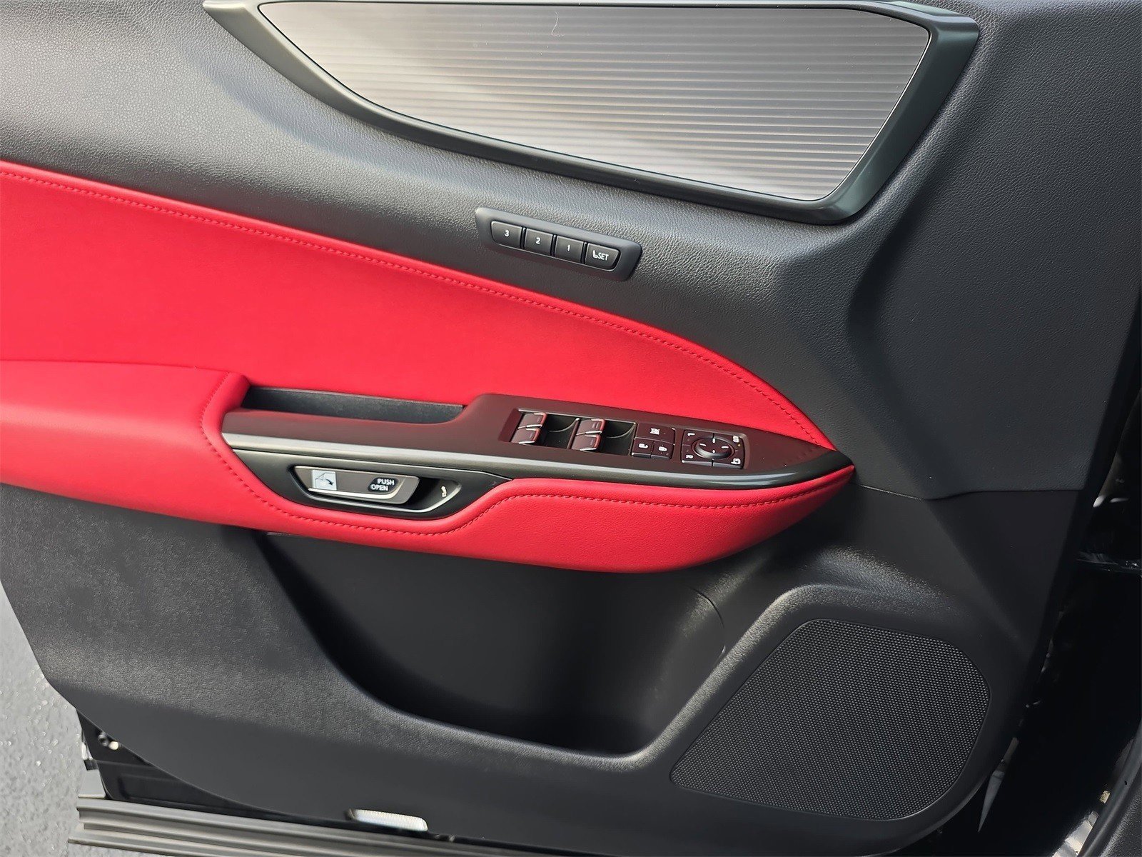 Used 2024 Lexus NX 450h+ F Sport image 24