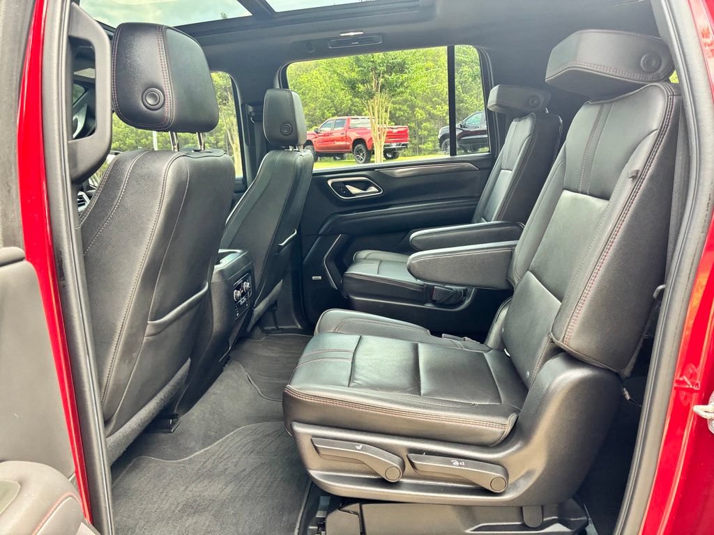 Certified 2022 Chevrolet Suburban RST w/ Sport Performance Package RWD image 19