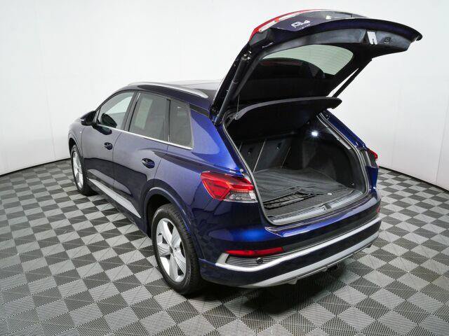 Used 2023 Audi Q4 e-tron Premium Plus w/ Premium Plus AWD/4WD image 32