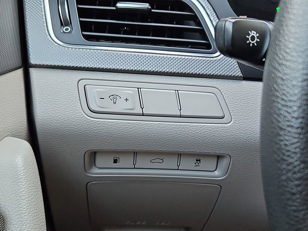 Used 2016 Hyundai Sonata SE image 15