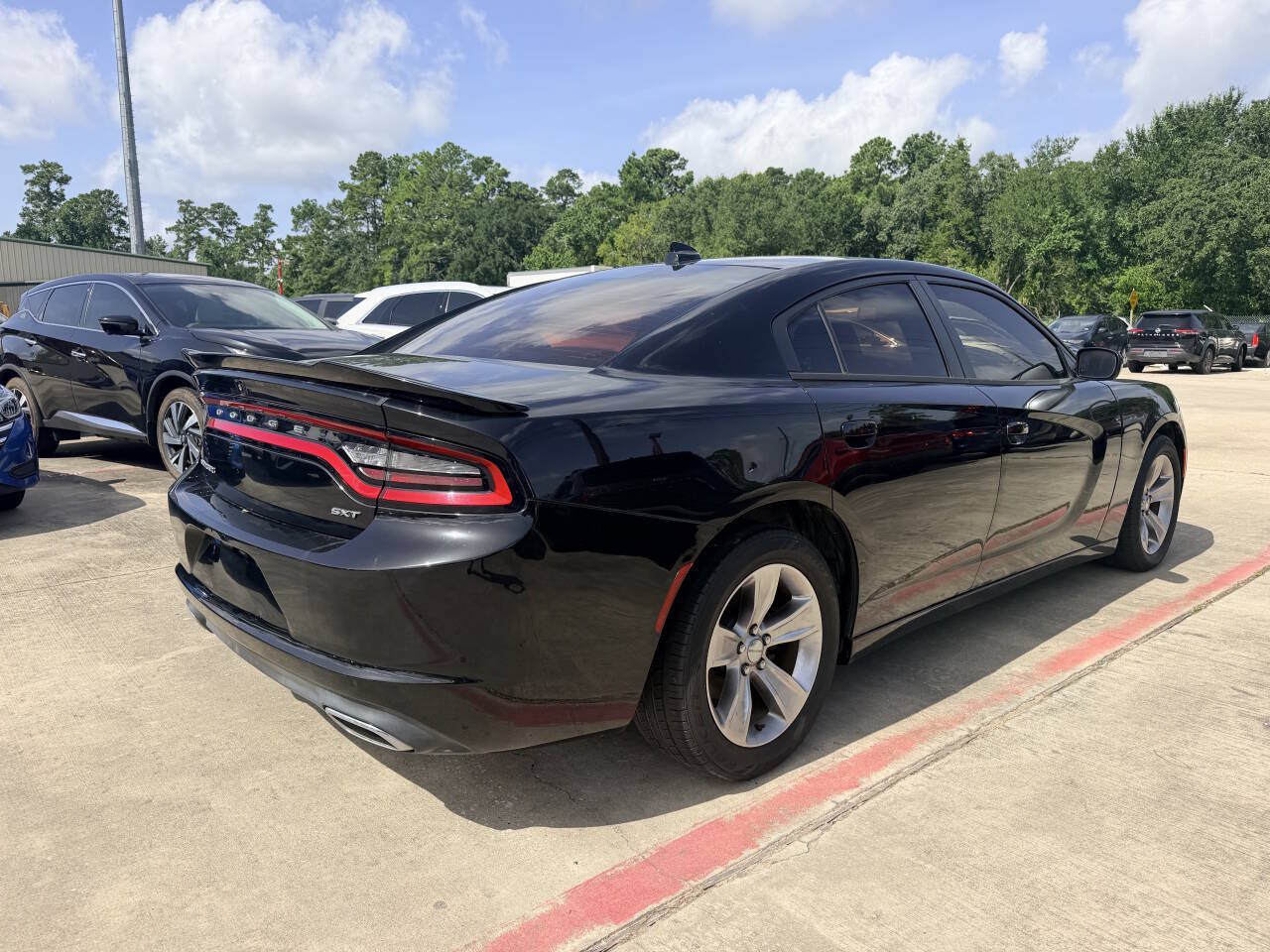 Used 2016 Dodge Charger SXT w/ Navigation & Travel Group RWD image 7