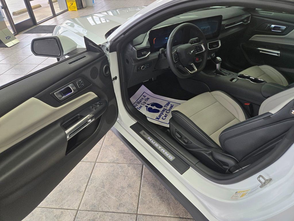 New 2025 Ford Mustang Premium image 5