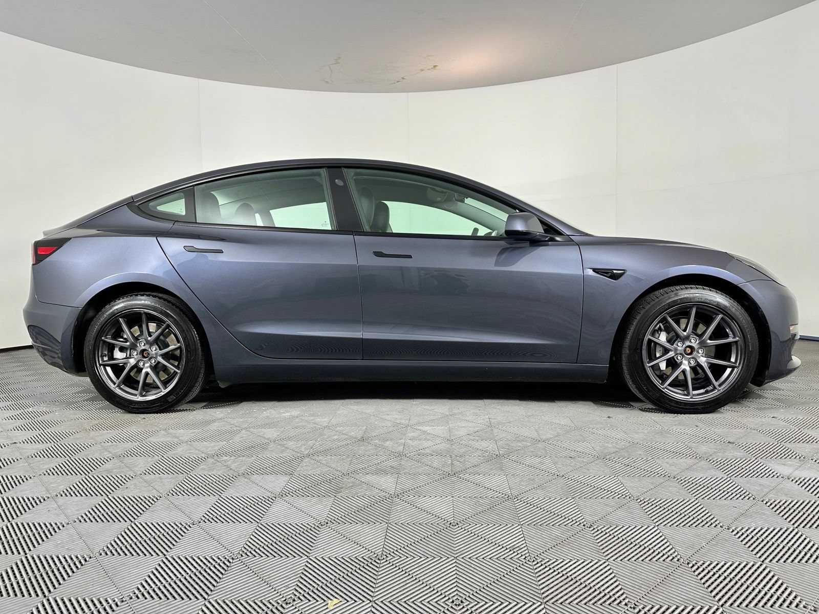 Used 2023 Tesla Model 3 Long Range AWD/4WD image 29