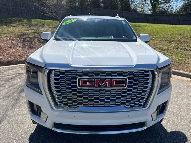 Used 2023 GMC Yukon Denali image 2