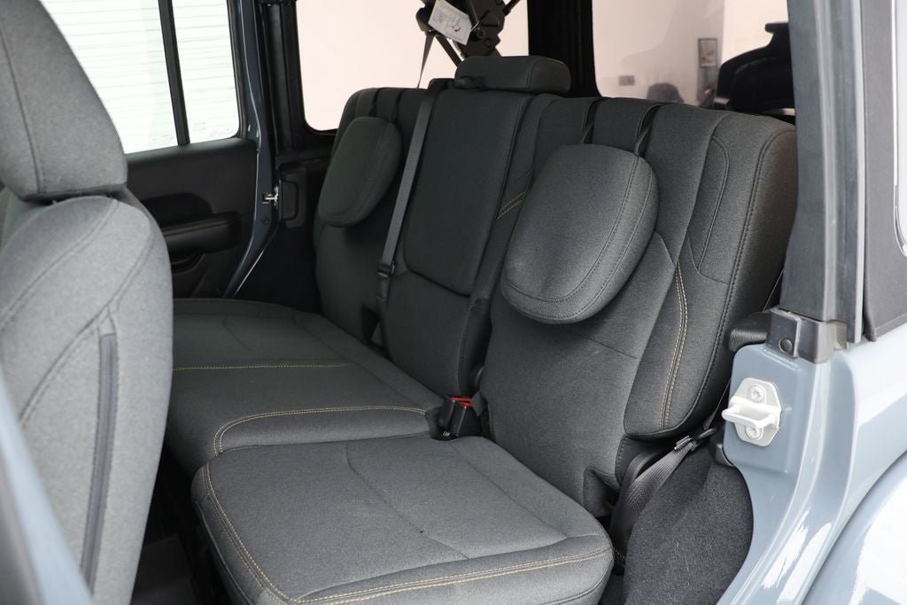 Used 2024 Jeep Wrangler Unlimited Sahara image 12