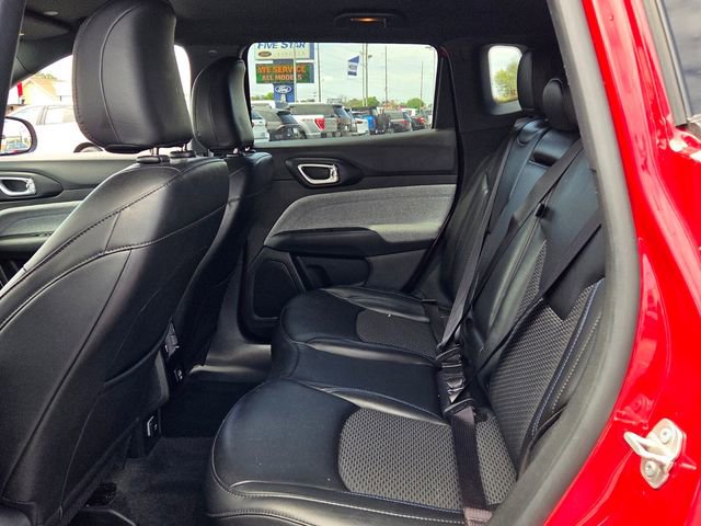 Used 2023 Jeep Compass Latitude image 12