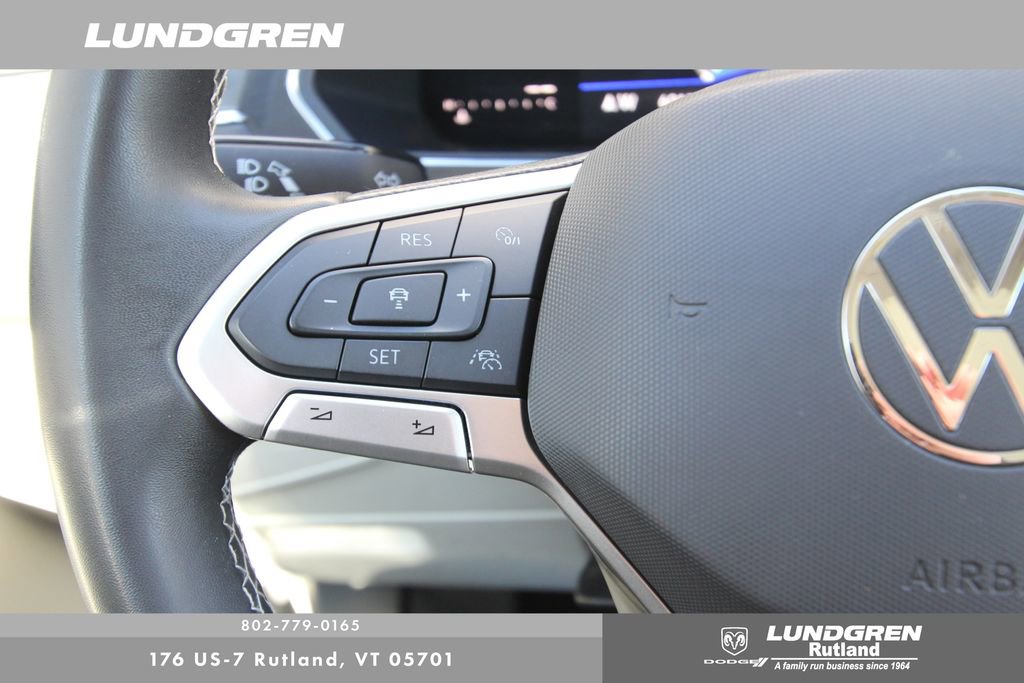 Used 2022 Volkswagen Tiguan SE image 16