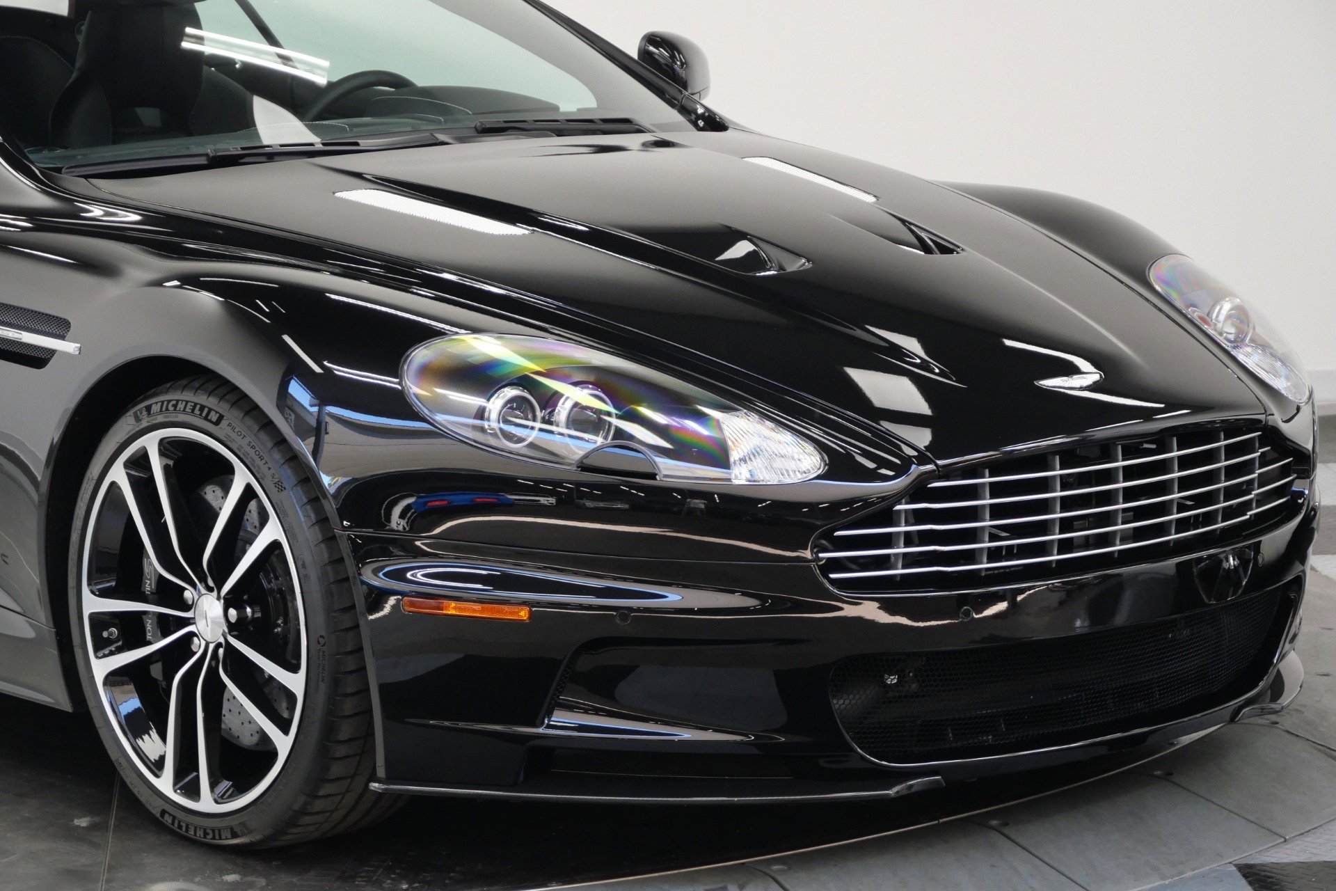 Used 2012 Aston Martin DBS Carbon Black RWD image 32
