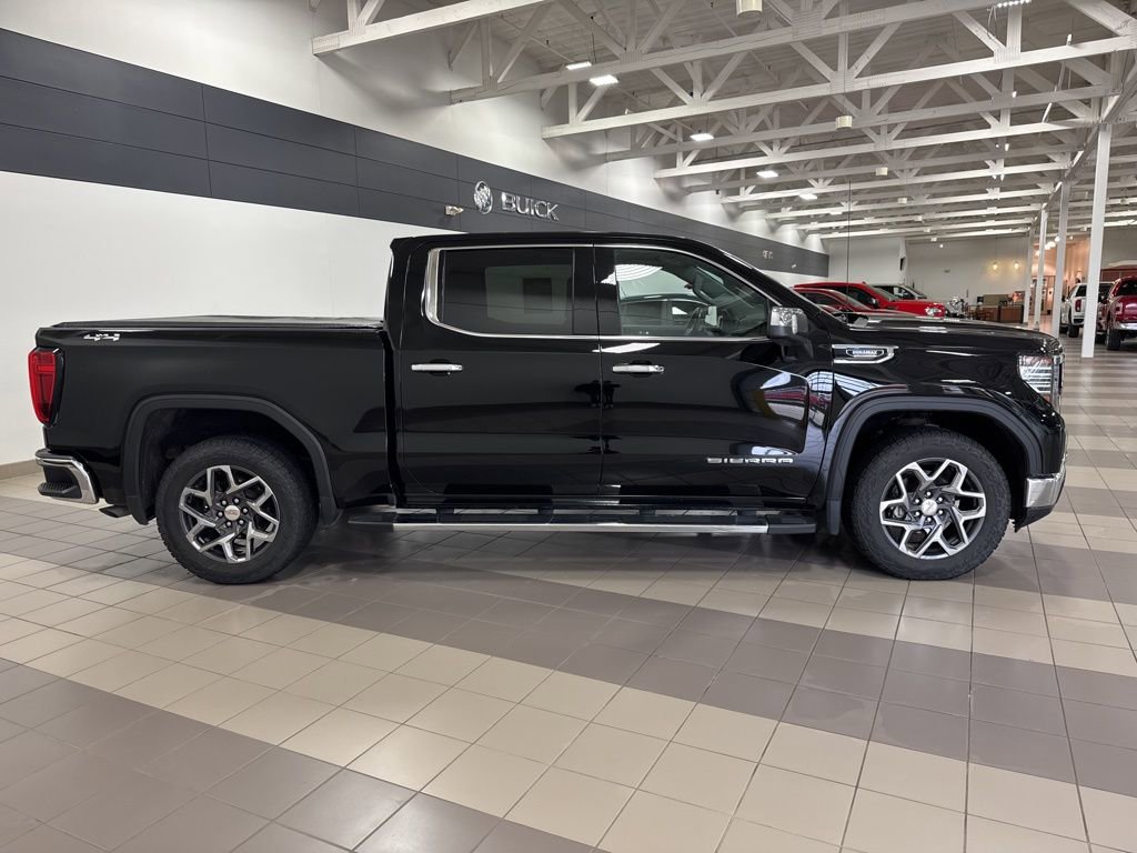 Used 2022 GMC Sierra 1500 SLT w/ SLT Premium Package AWD/4WD image 7