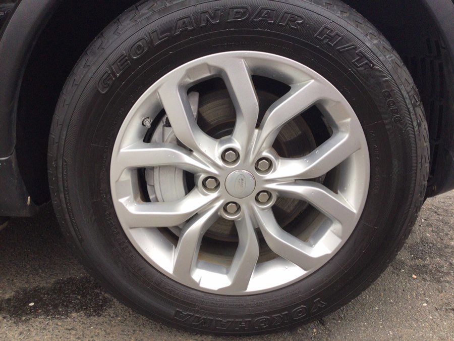 Used 2018 Land Rover Discovery SE image 48